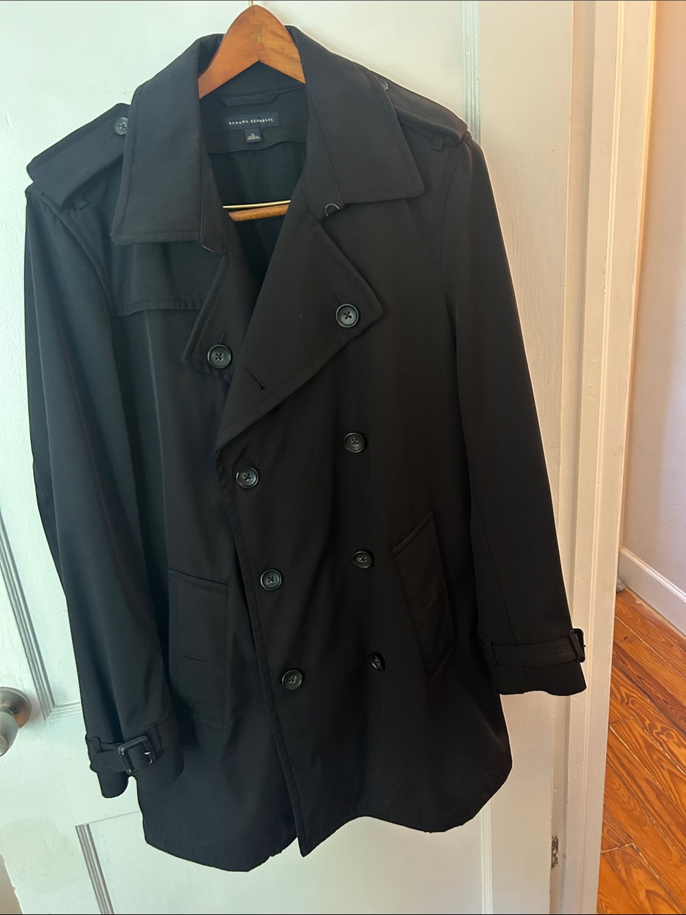 Banana Republic Men’s Black Double Breasted Trench Coat Classic